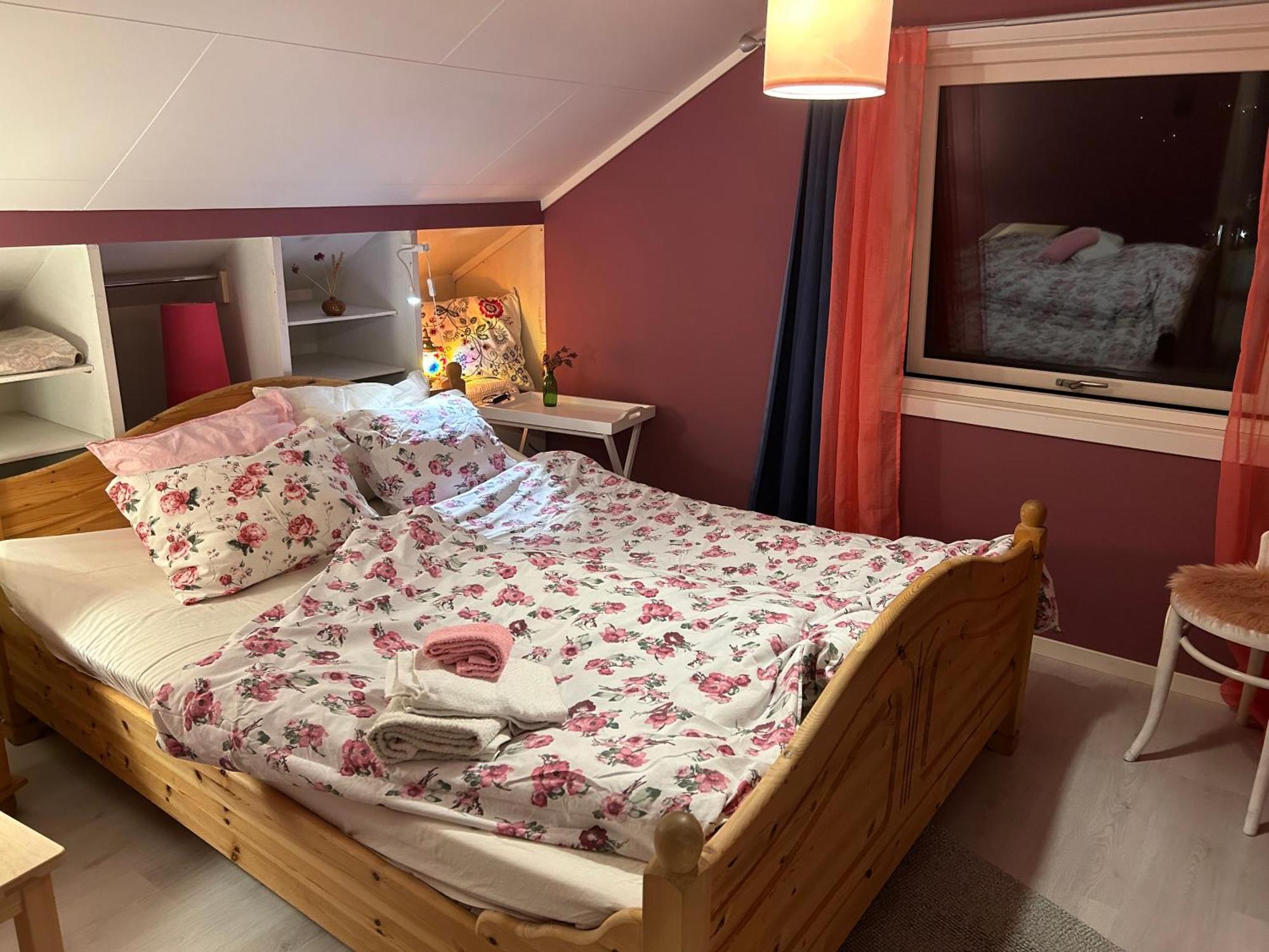 Line Pa Hauane1 Bed and Breakfast Volda Exteriör bild