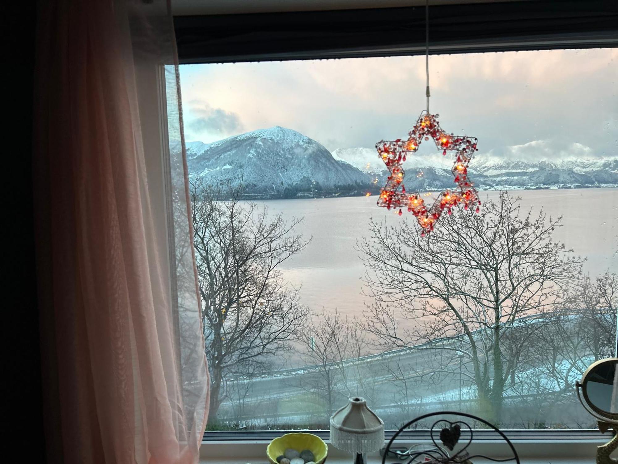 Line Pa Hauane1 Bed and Breakfast Volda Exteriör bild