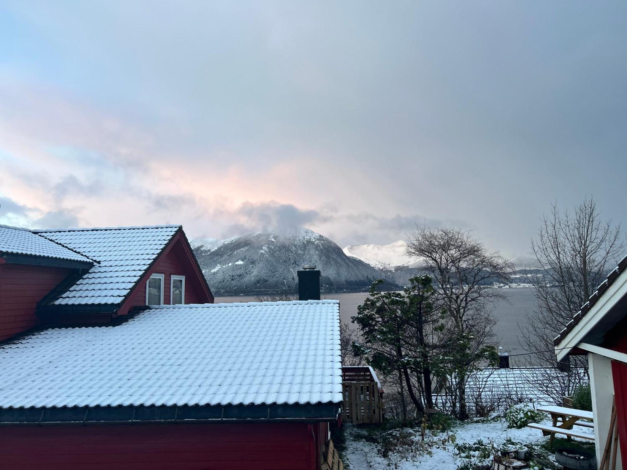 Line Pa Hauane1 Bed and Breakfast Volda Exteriör bild