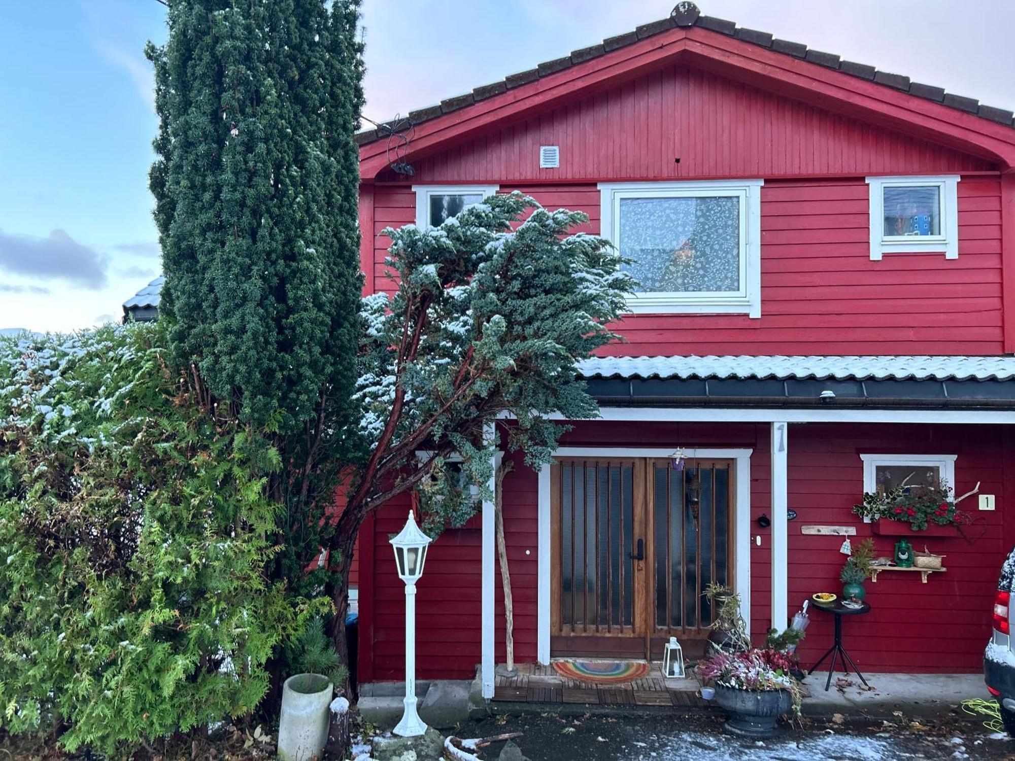 Line Pa Hauane1 Bed and Breakfast Volda Exteriör bild